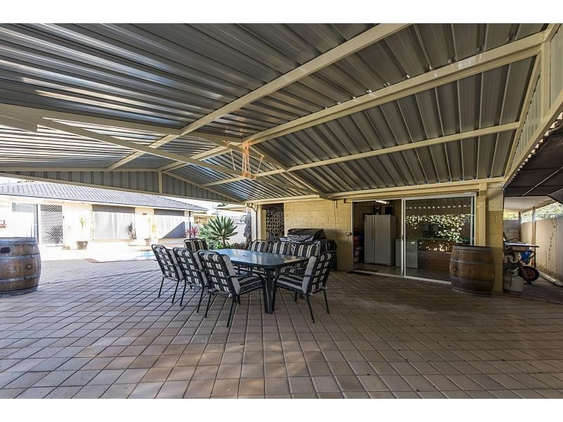 15 June Road, Safety Bay WA 6169