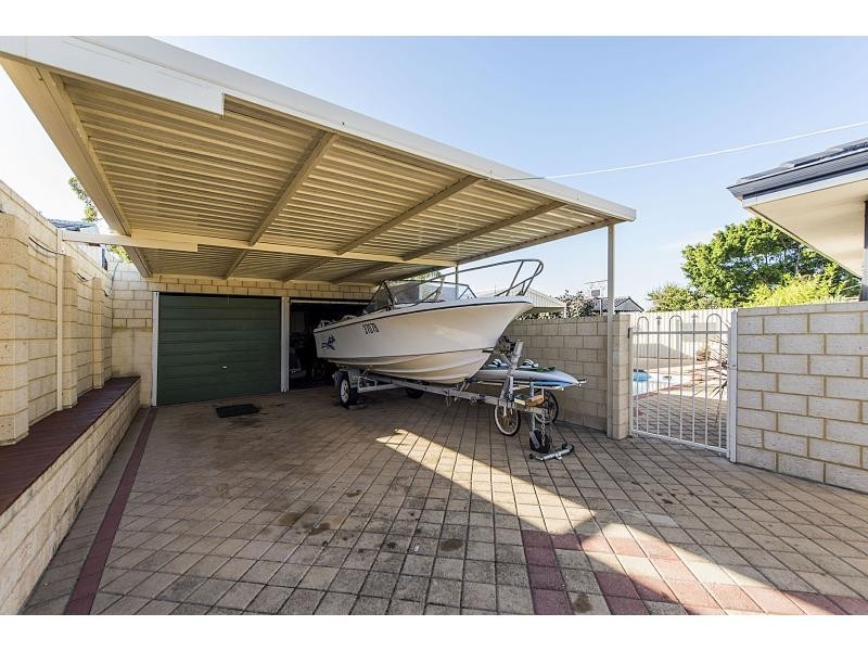 15 June Road, Safety Bay WA 6169