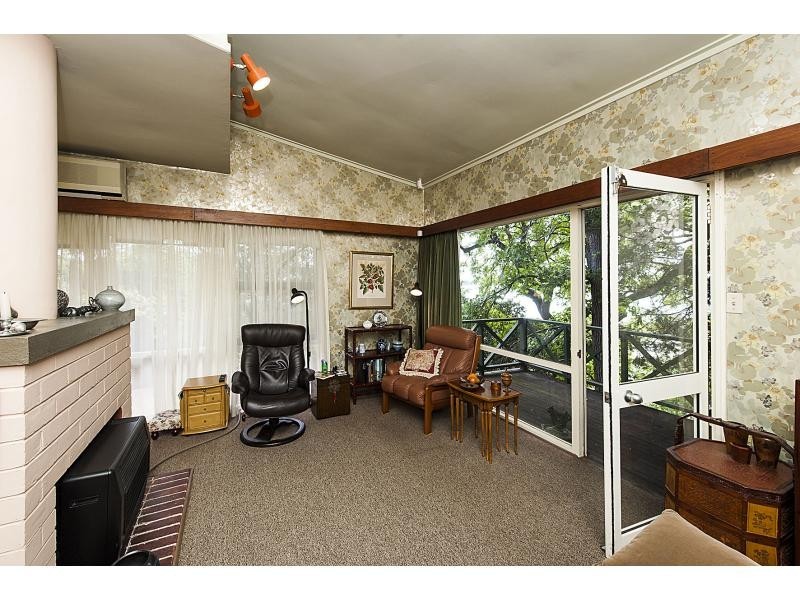 27 River Way, Salter Point WA 6152