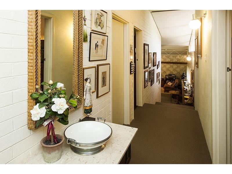 27 River Way, Salter Point WA 6152