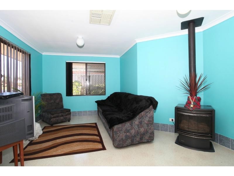 6 Jacka Close, Marangaroo WA 6064