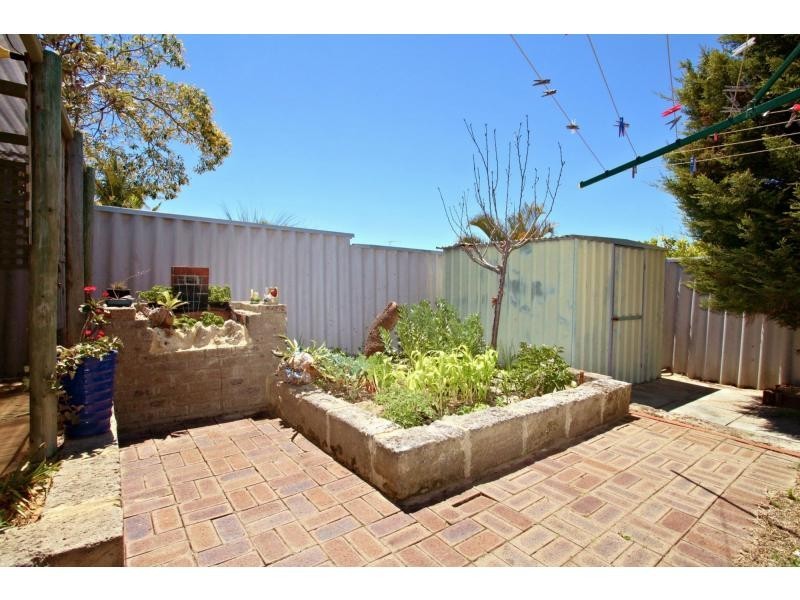 6 Jacka Close, Marangaroo WA 6064