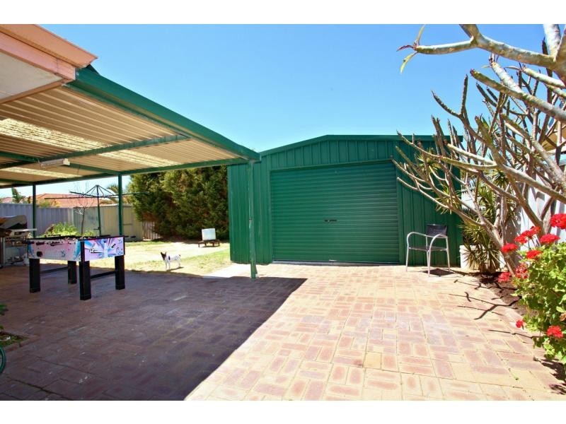 6 Jacka Close, Marangaroo WA 6064