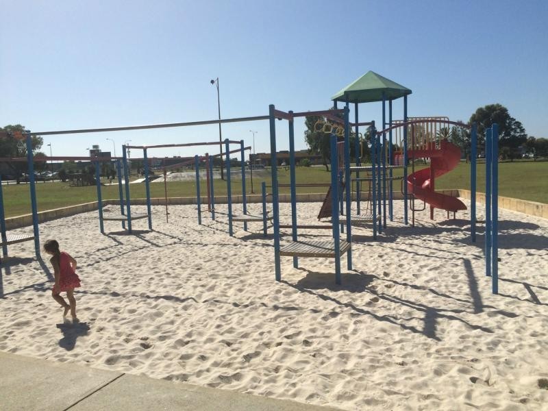 8/3 Discovery Crescent, Port Kennedy WA 6172