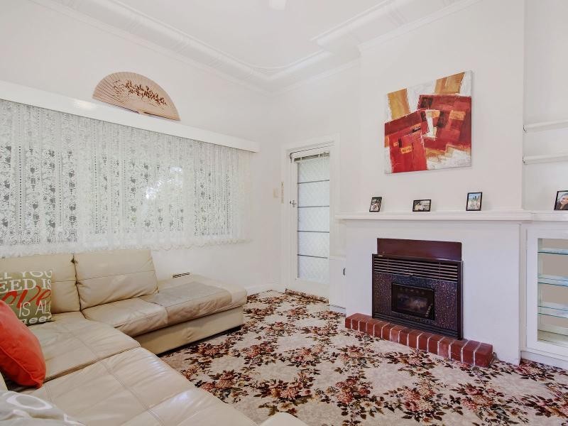 23 Florence Street, Rockingham WA 6168