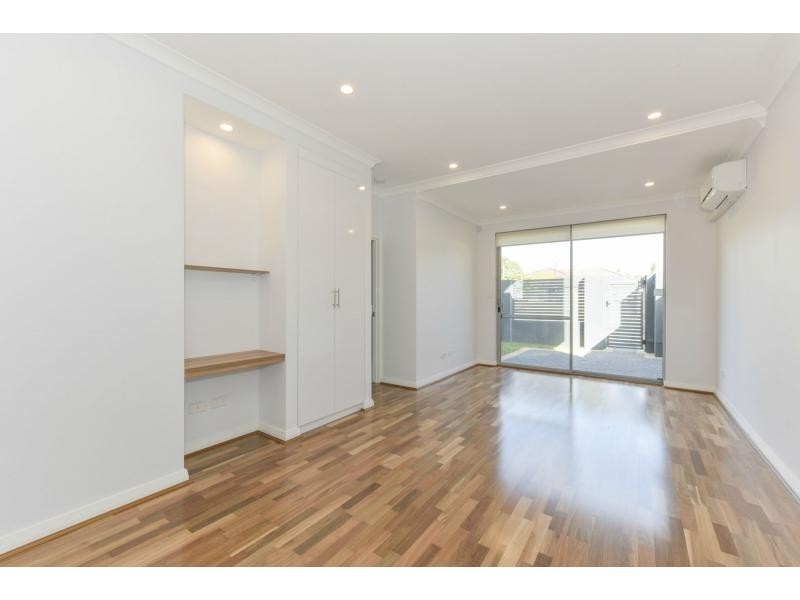 L2/6 Oldridge Street, Hamilton Hill WA 6163