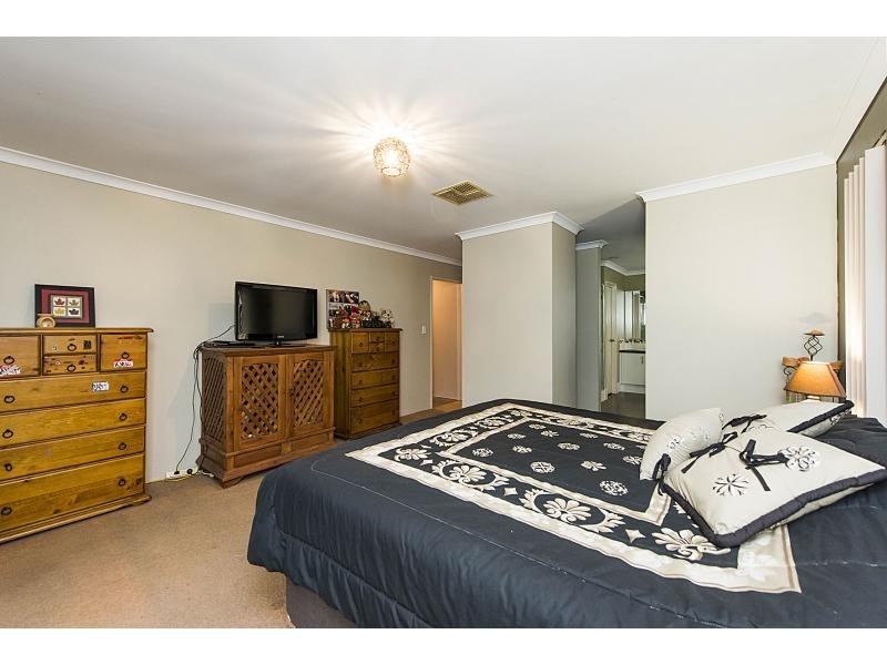 12 Fennell Rise, Darch WA 6065