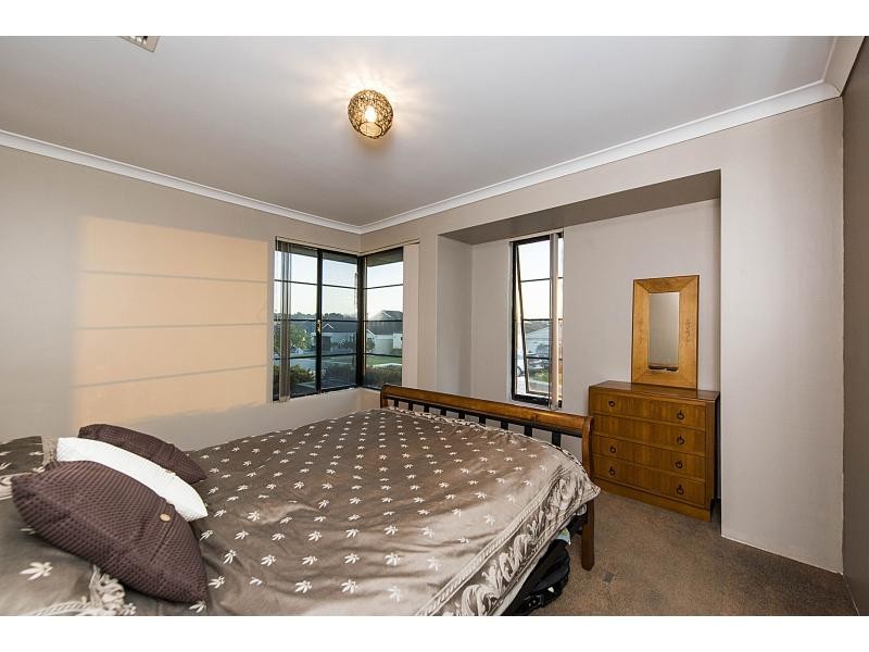 12 Fennell Rise, Darch WA 6065