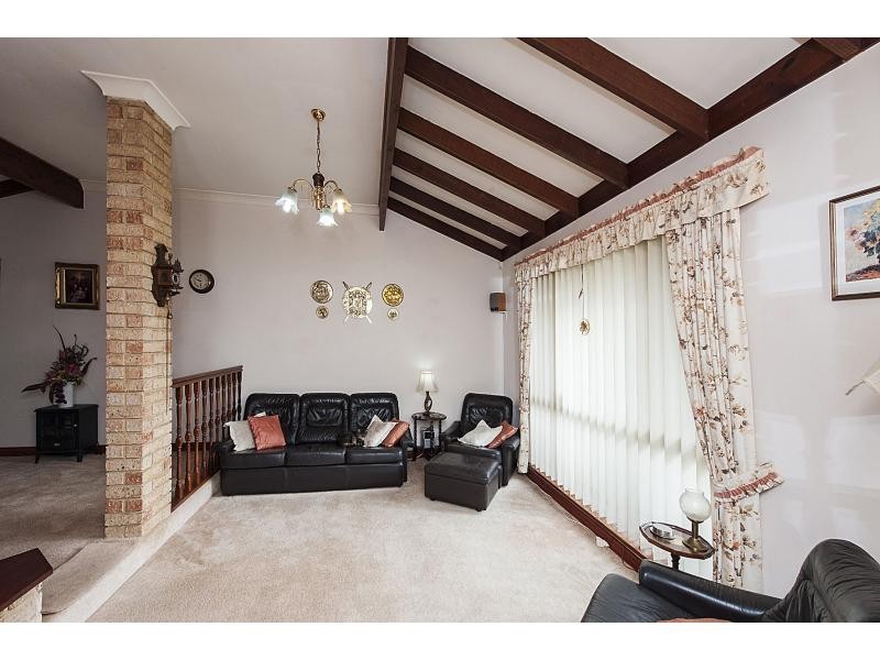 54 Donald Drive, Safety Bay WA 6169