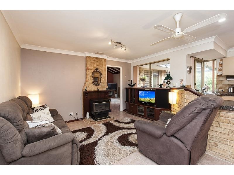 54 Donald Drive, Safety Bay WA 6169