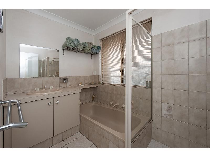 54 Donald Drive, Safety Bay WA 6169