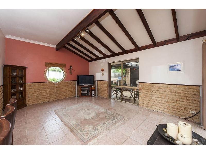 54 Donald Drive, Safety Bay WA 6169