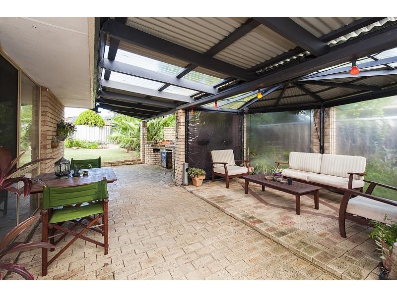 54 Donald Drive, Safety Bay WA 6169