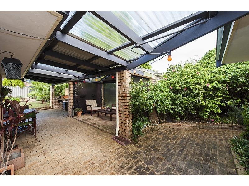 54 Donald Drive, Safety Bay WA 6169