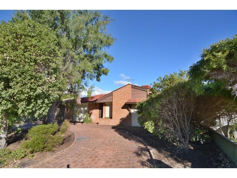 20 Salcombe Way, Warnbro WA 6169