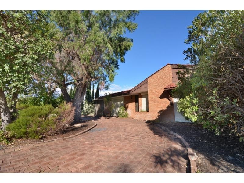 20 Salcombe Way, Warnbro WA 6169