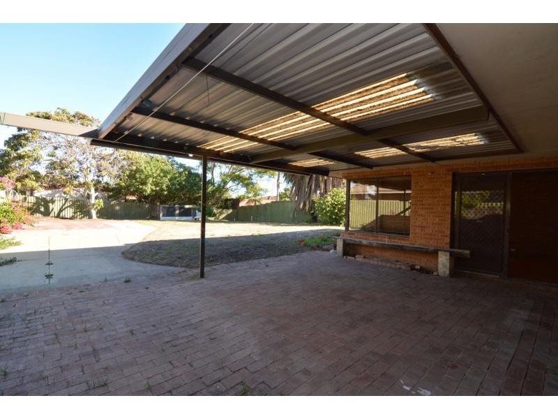 20 Salcombe Way, Warnbro WA 6169