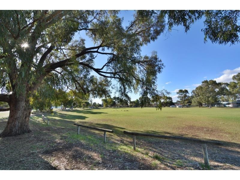 20 Salcombe Way, Warnbro WA 6169