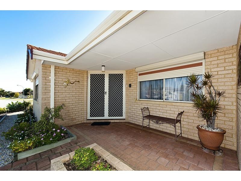 61 Manly Crescent, Warnbro WA 6169