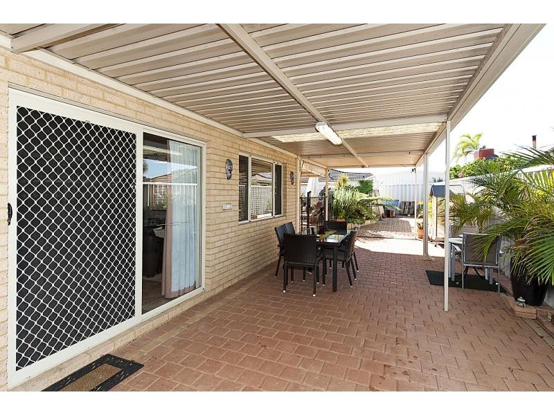 61 Manly Crescent, Warnbro WA 6169