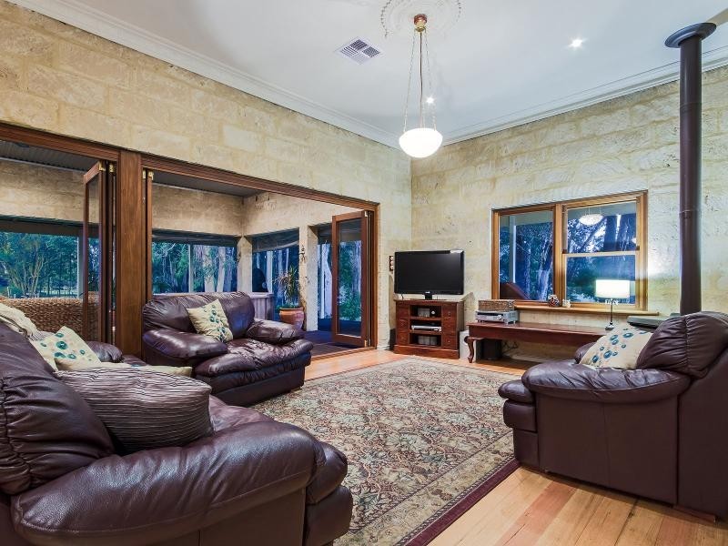 220 Duckpond Road, Wellard WA 6170