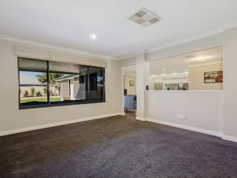 36 Baycliff Turn, Waikiki WA 6169