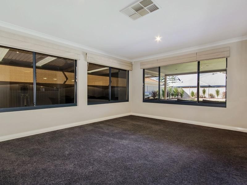 36 Baycliff Turn, Waikiki WA 6169