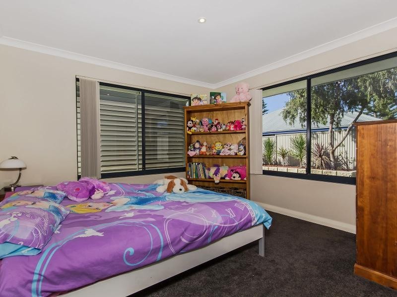 36 Baycliff Turn, Waikiki WA 6169