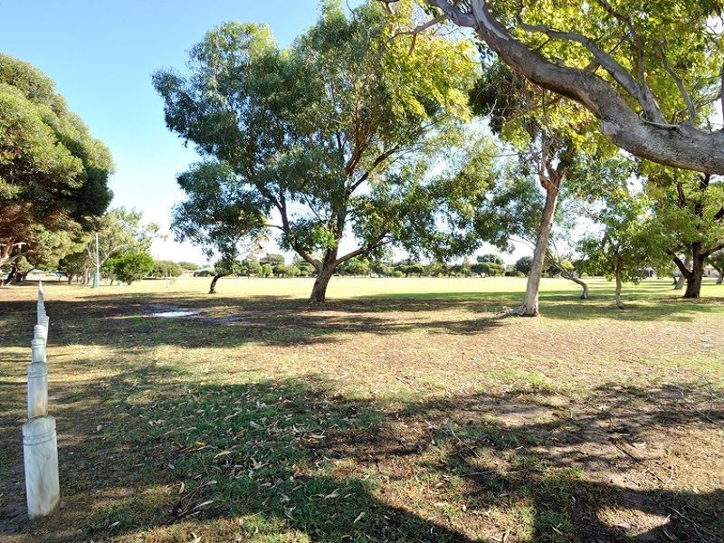 13 Hadley Street, Shoalwater WA 6169