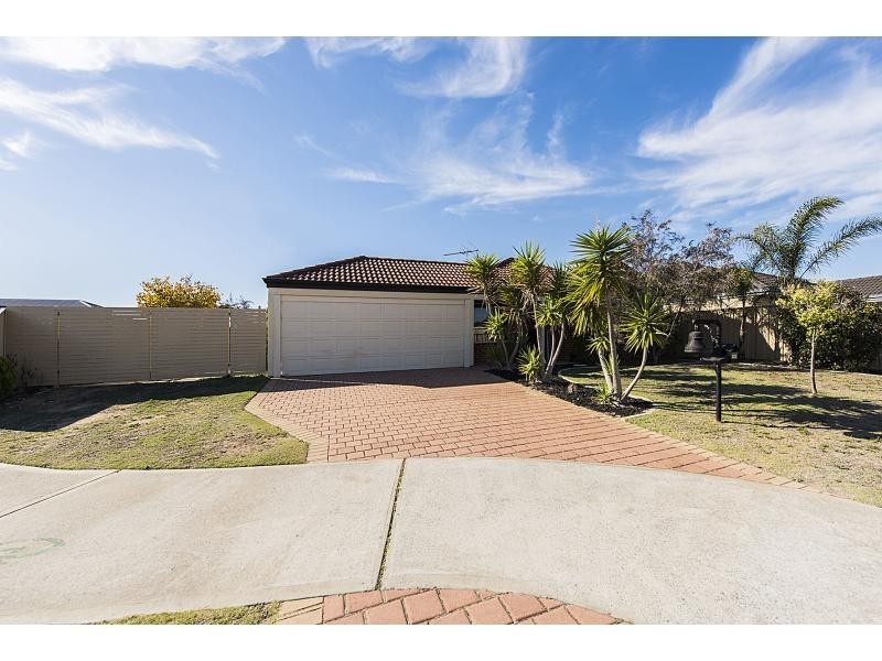18 Carpentaria Drive, Port Kennedy WA 6172