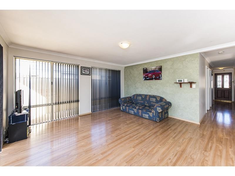 18 Carpentaria Drive, Port Kennedy WA 6172