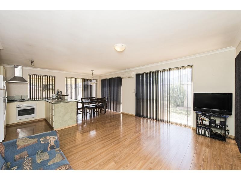 18 Carpentaria Drive, Port Kennedy WA 6172