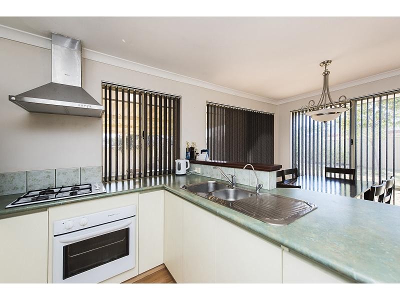 18 Carpentaria Drive, Port Kennedy WA 6172