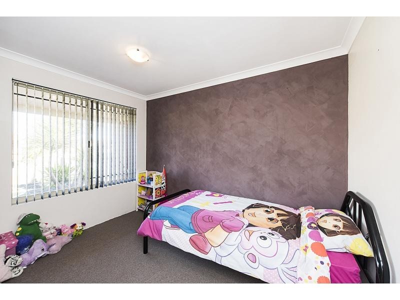 18 Carpentaria Drive, Port Kennedy WA 6172