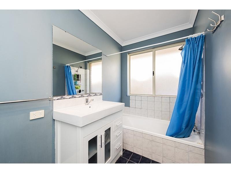 18 Carpentaria Drive, Port Kennedy WA 6172