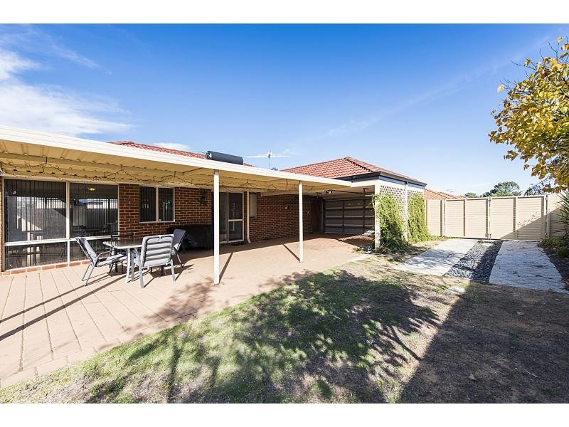 18 Carpentaria Drive, Port Kennedy WA 6172