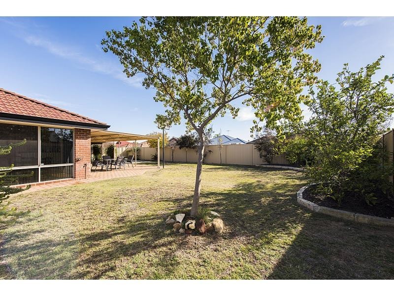 18 Carpentaria Drive, Port Kennedy WA 6172