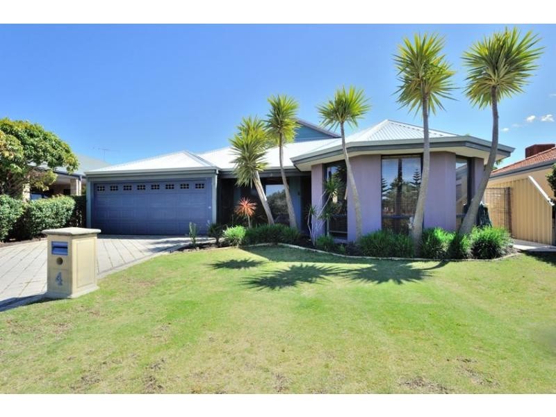 4 Bopeechee Way, Port Kennedy WA 6172