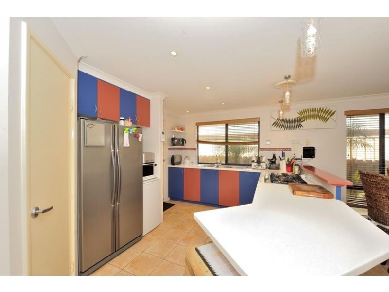 4 Bopeechee Way, Port Kennedy WA 6172