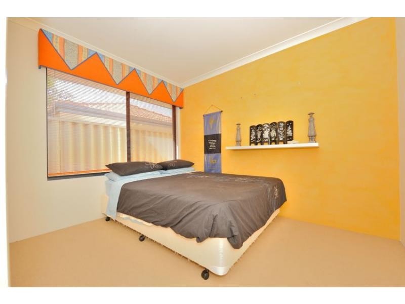 4 Bopeechee Way, Port Kennedy WA 6172