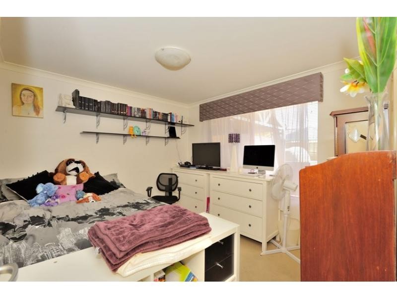 4 Bopeechee Way, Port Kennedy WA 6172