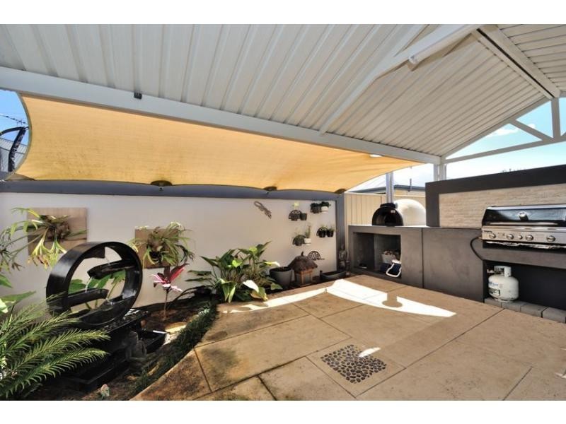 4 Bopeechee Way, Port Kennedy WA 6172