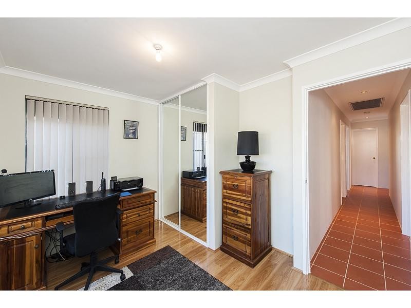 6 Venice Retreat, Warnbro WA 6169