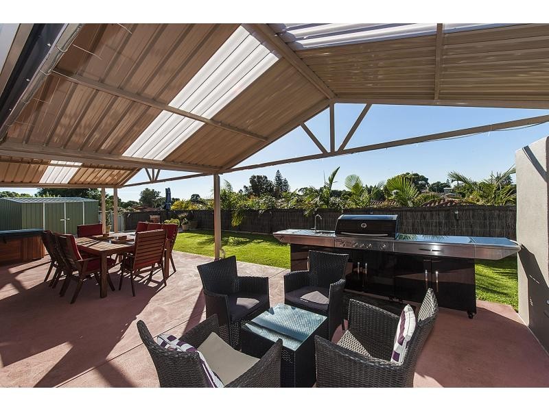 6 Venice Retreat, Warnbro WA 6169
