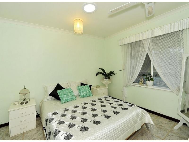 11 Tankerton Way, Coodanup WA 6210