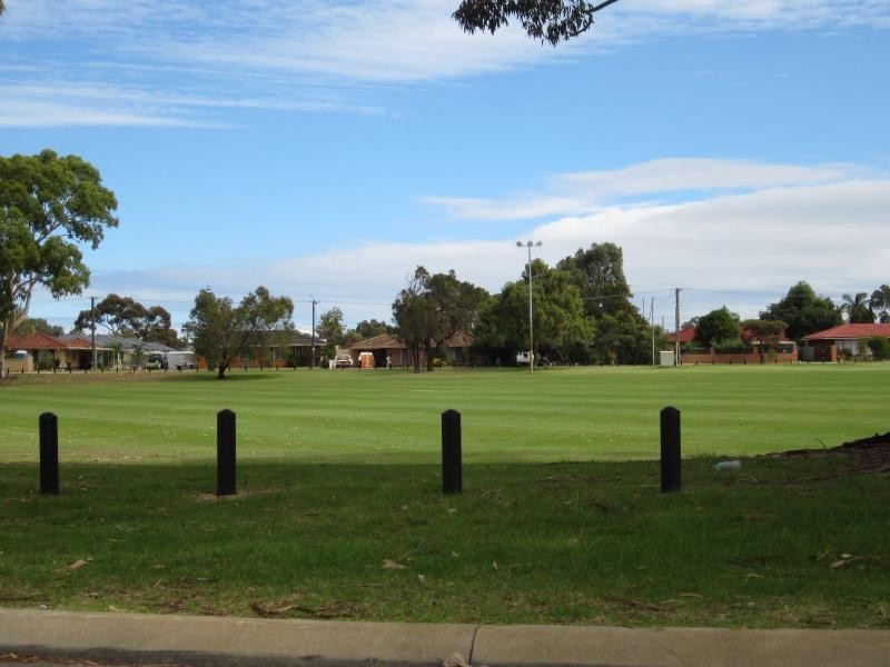 7 Ganfield Way, Balga WA 6061