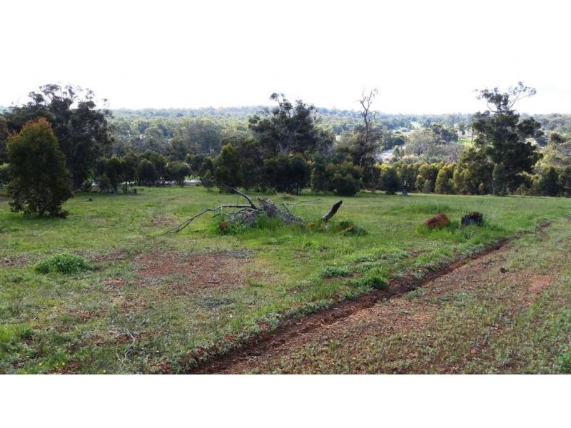 11 Wisteria Way, Chittering WA 6084