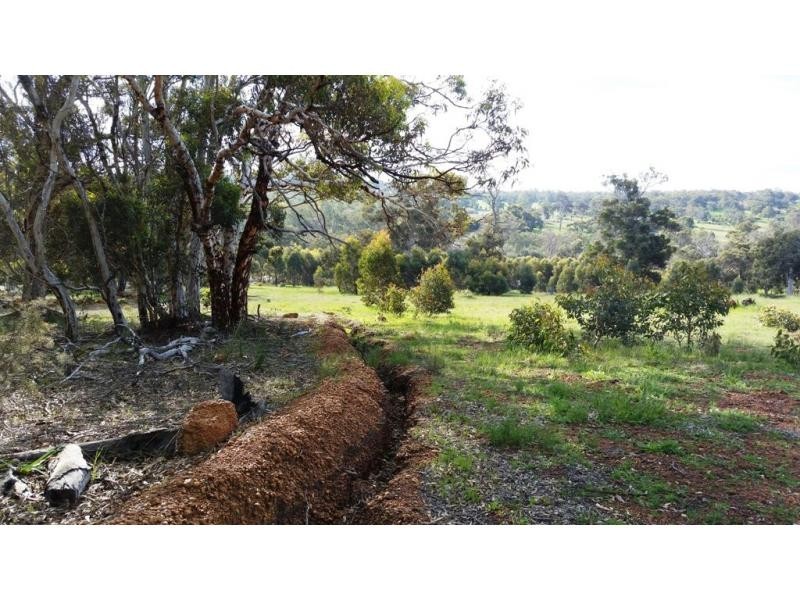 11 Wisteria Way, Chittering WA 6084