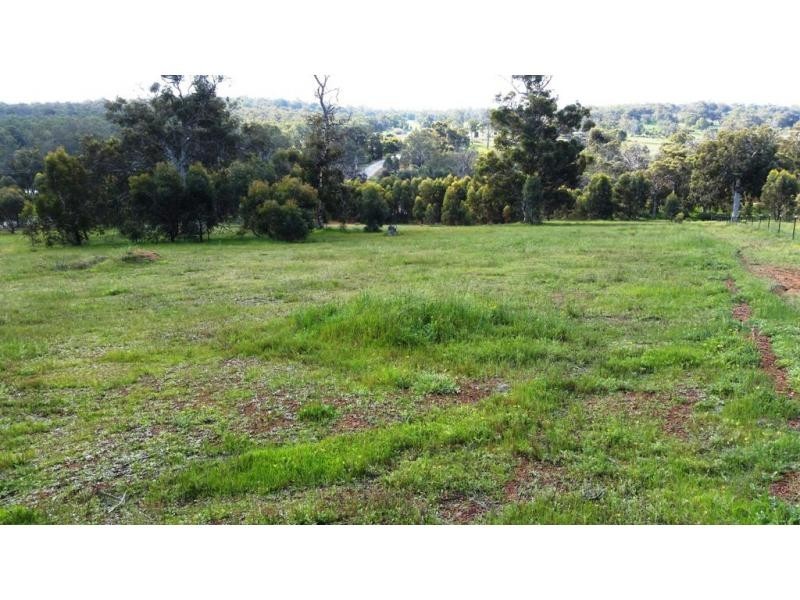 11 Wisteria Way, Chittering WA 6084