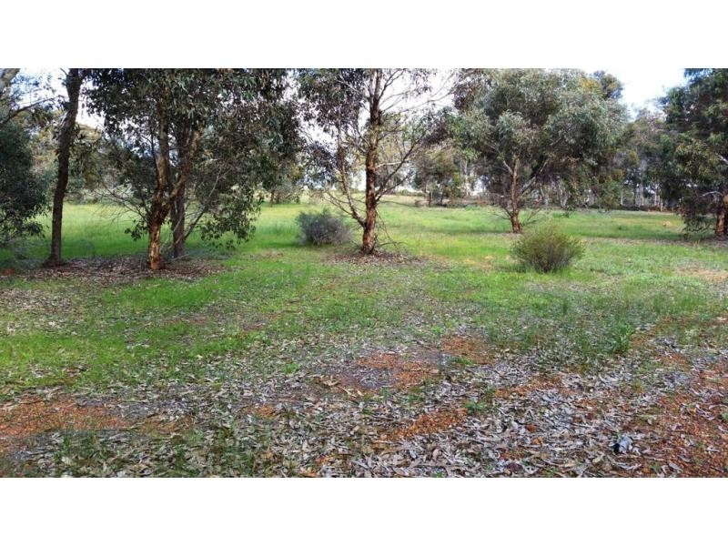 11 Wisteria Way, Chittering WA 6084